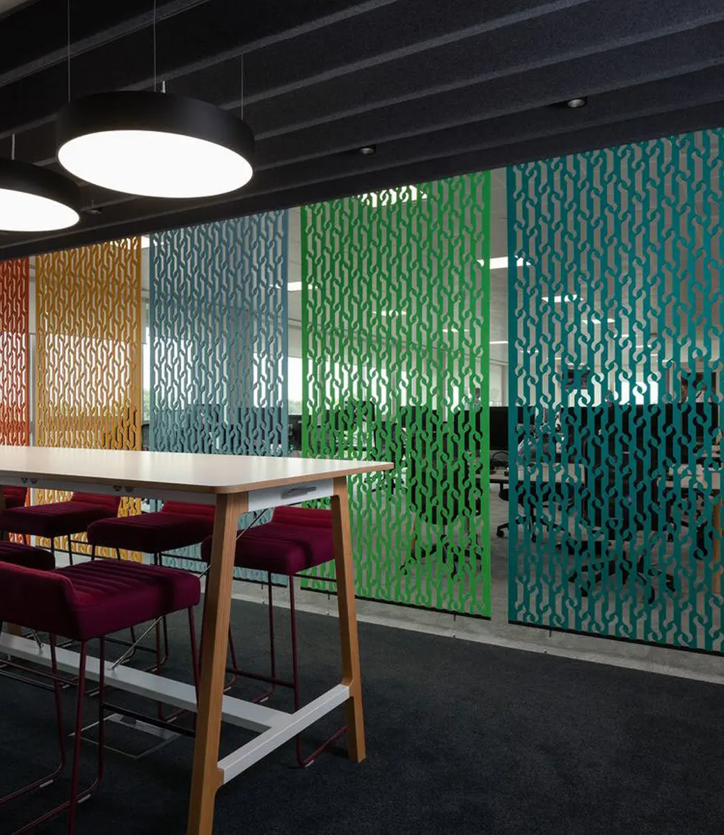 Expanding Sound Dampening Screen