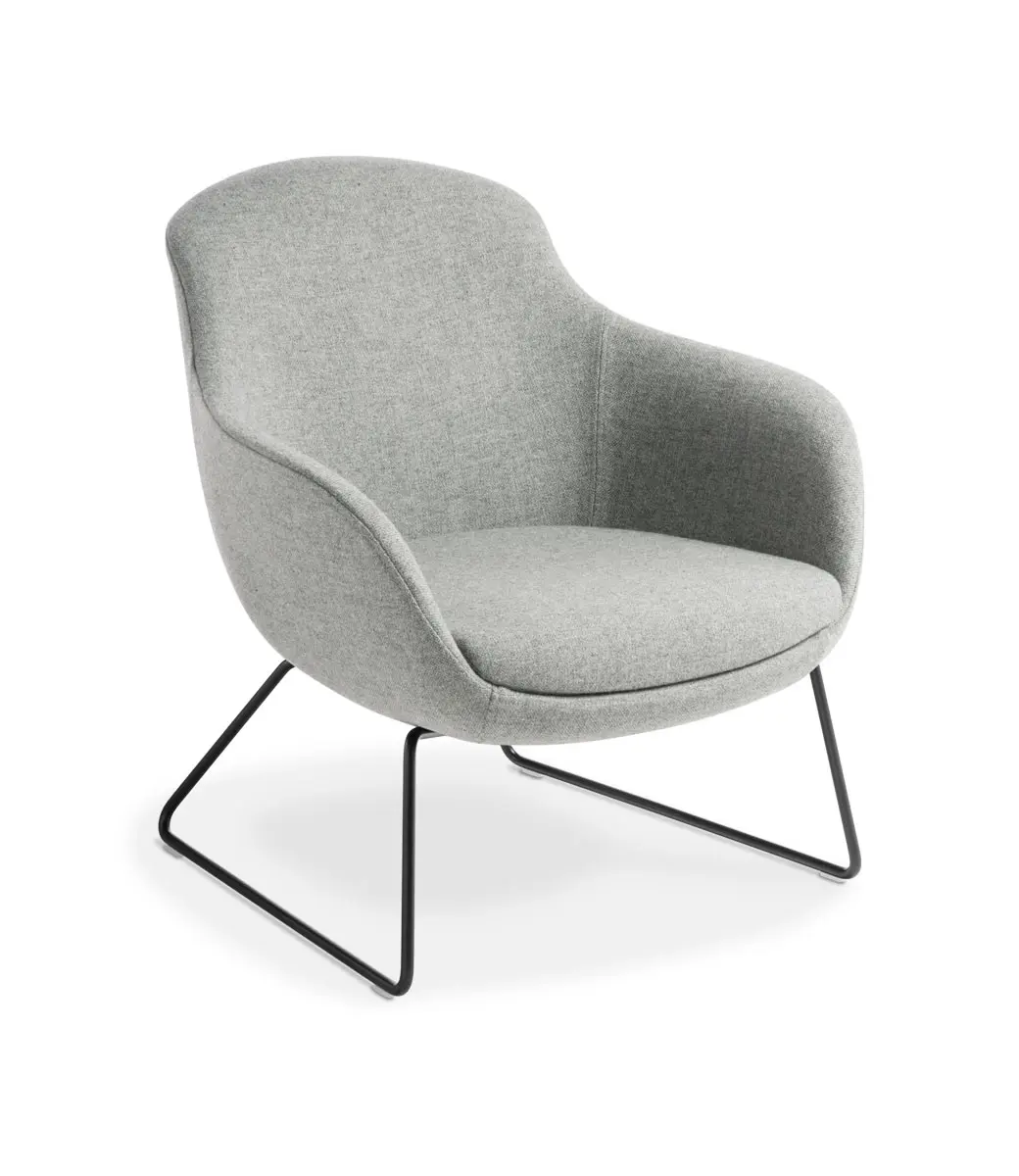 Davina Sled Scaled (1)