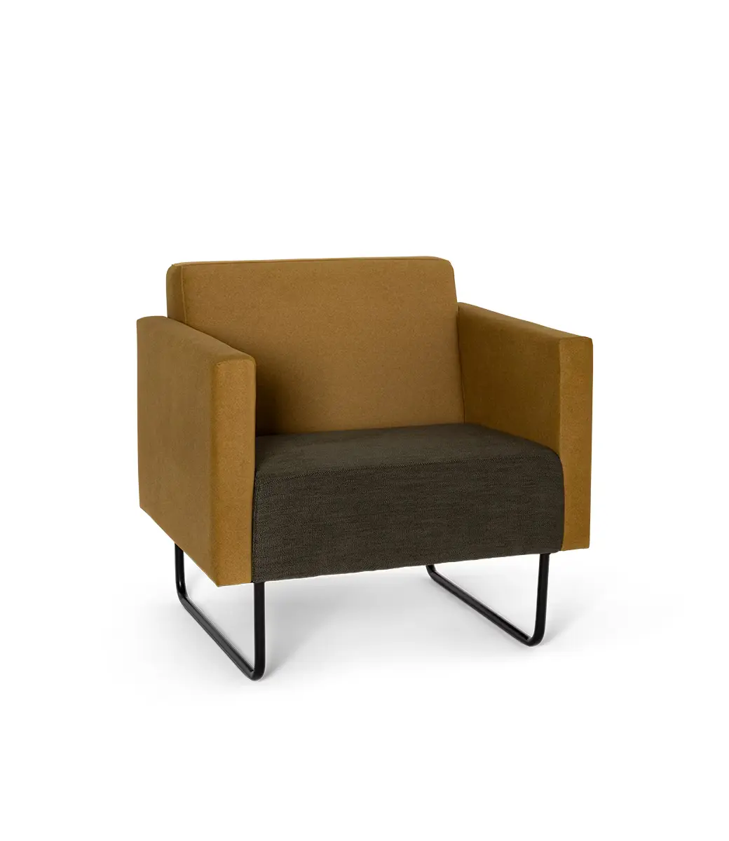 Davenpoort Single Arms Front Angle