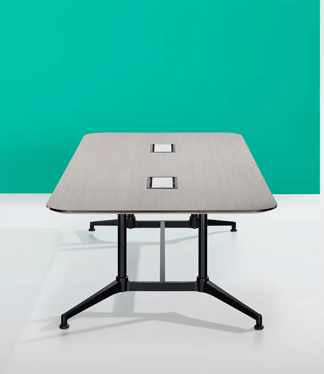 Ur Table With Power.