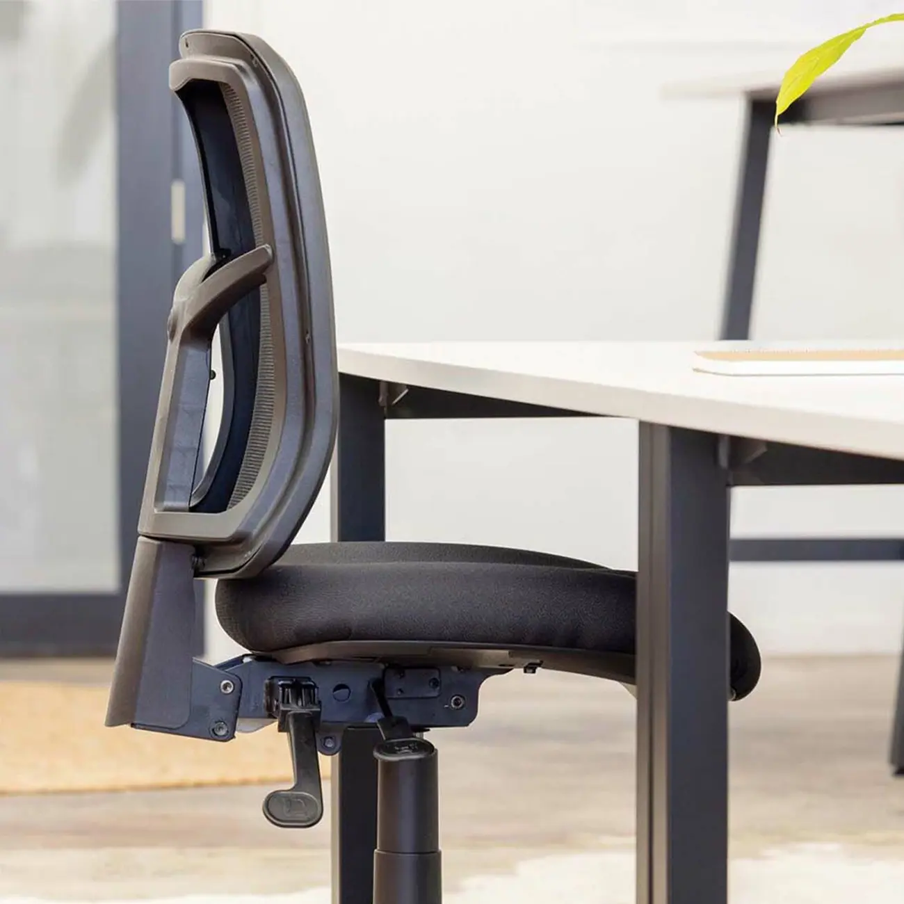 Mondo Tivoli Adjustable Desk Seat