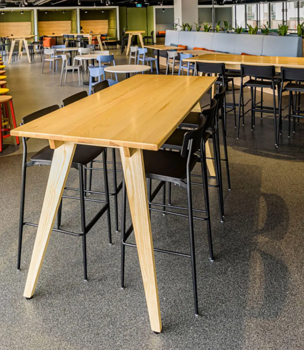 Grover Leaner Hospitality Setting