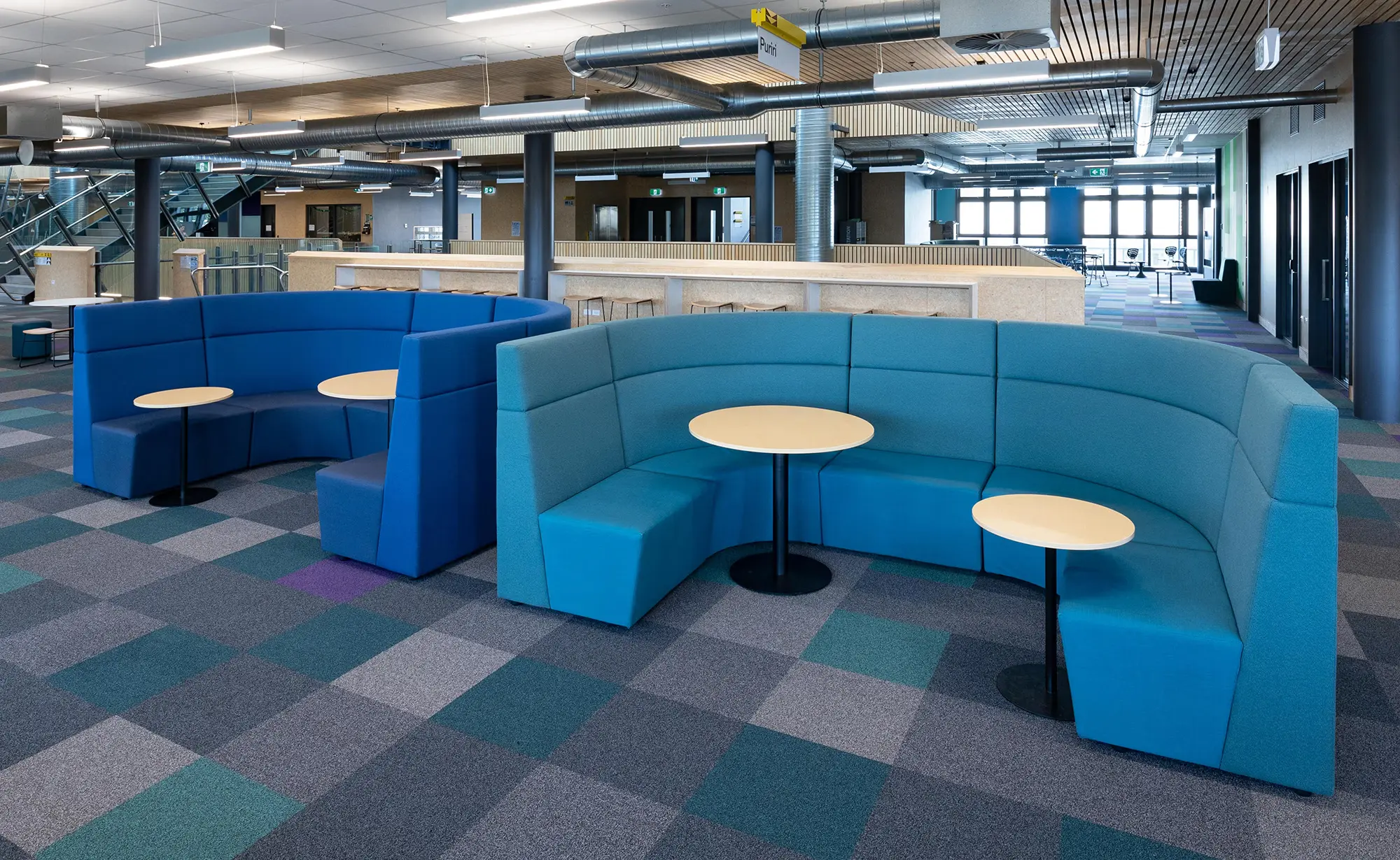 Western Springs Cruved Seating Booth