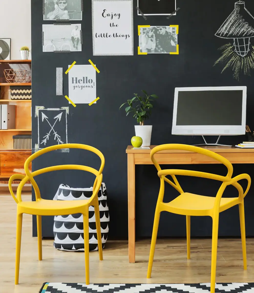 Molly Yellow Situational