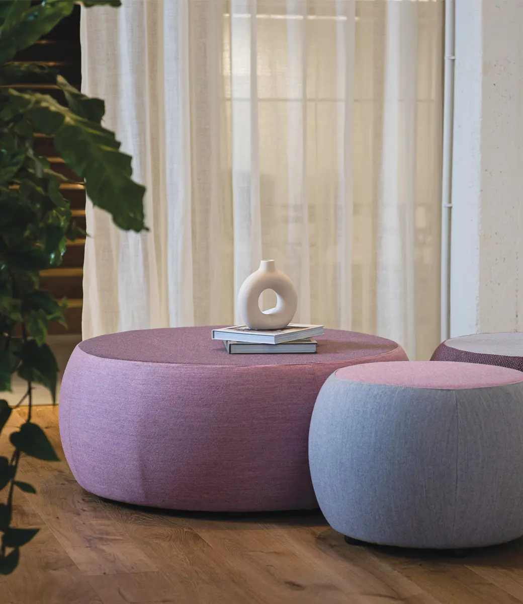 Halo Ottoman in Situ Scaled Portrait