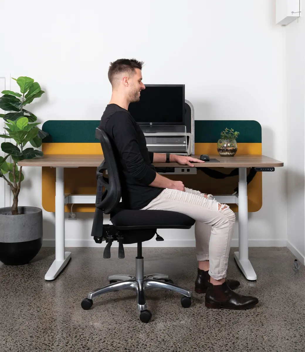 Metro 2 Desk Setting