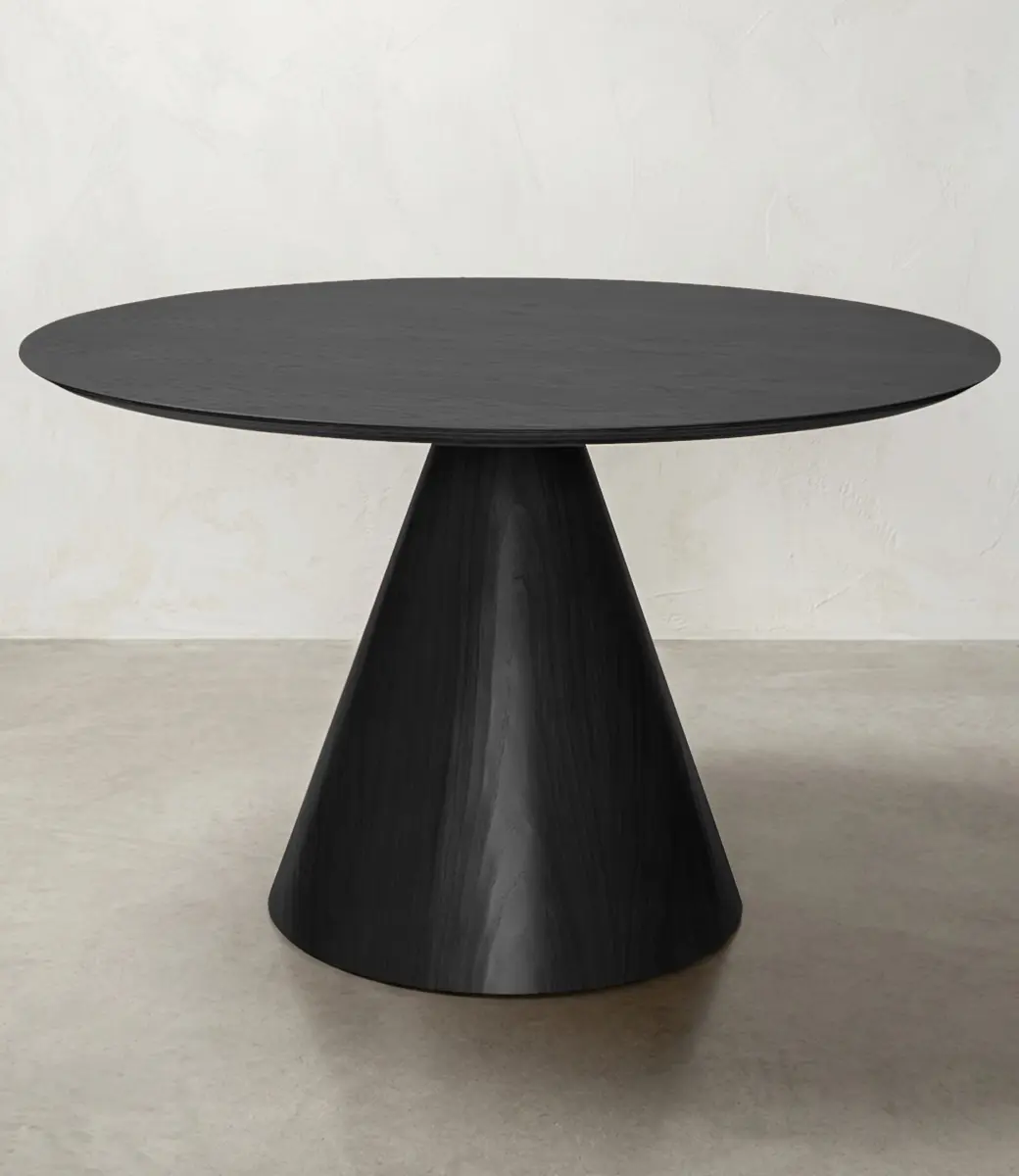 Egmont Black Concrete Setting